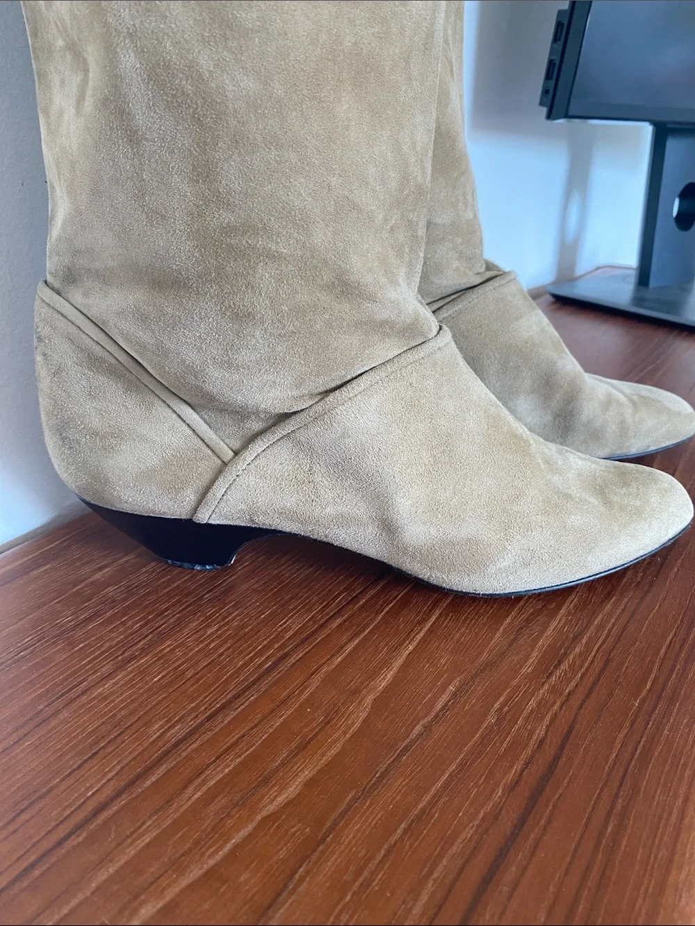 Vintage Walter Steiger Suede Knee-High Boots in taupe/light br size 40 9-9.5